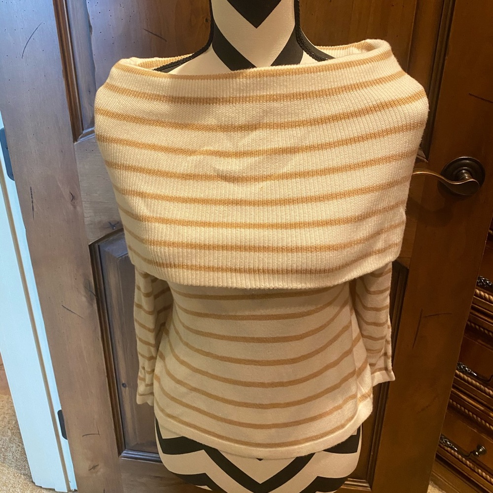 Lilly Pulitzer Christin Off Shoulder Sweater S